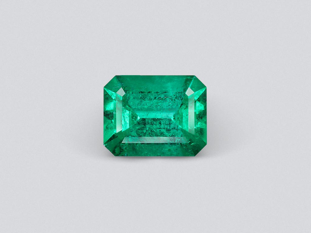 Изумруд цвета Muzo Green из Колумбии в огранке октагон 5,01 карата Изображение №1