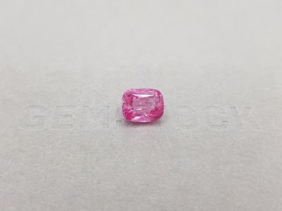Нежно розовая шпинель в огранке кушон 3,01 карата photo