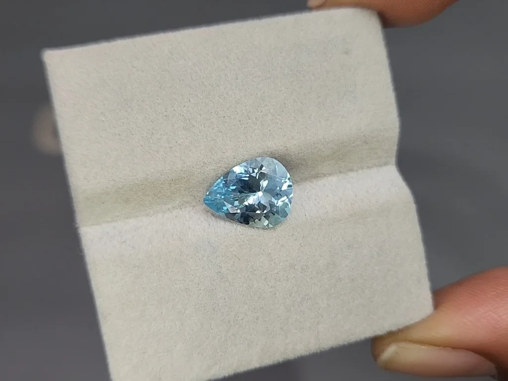 Аквамарин в огранке груша 2,15 карат, Мадагаскар  Изображение №4