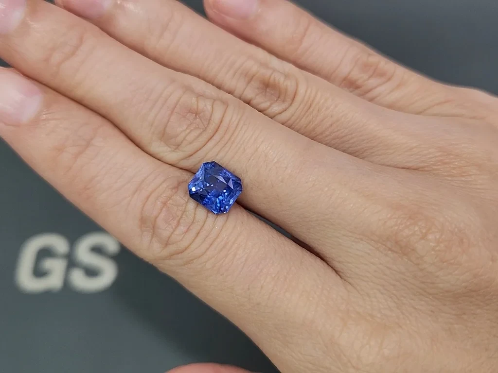 Негретый сапфир Cornflower Blue в огранке радиант 3,53 карат, Шри-Ланка Изображение №2
