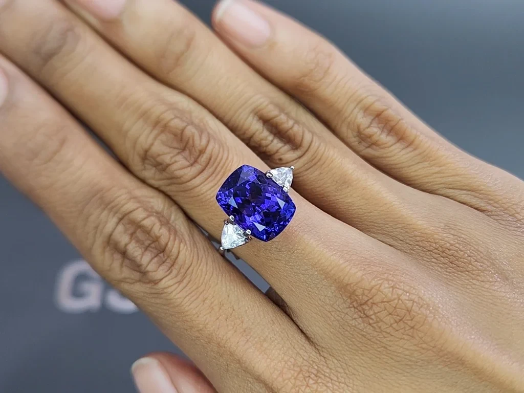 Танзанит в огранке кушон 7,95 карат, Танзания Изображение №5