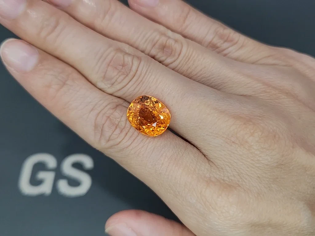 Гранат спессартин Fanta color в огранке кушон 10,27 карат, Африка Изображение №2