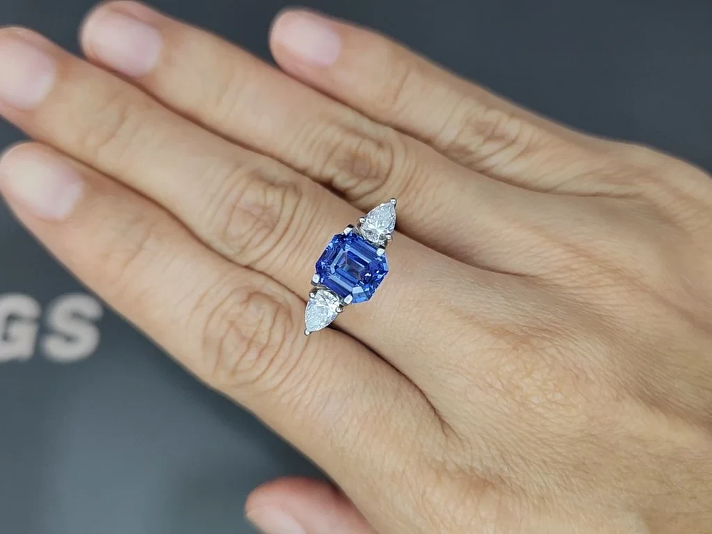 Сапфир Cornflower Blue в огранке октагон 3,04 карат, Шри-Ланка Изображение №5