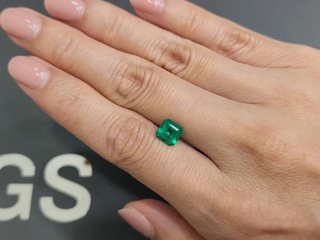 Колумбийский изумруд 1,33 карата в огранке октагон, Muzo Green Изображение №2