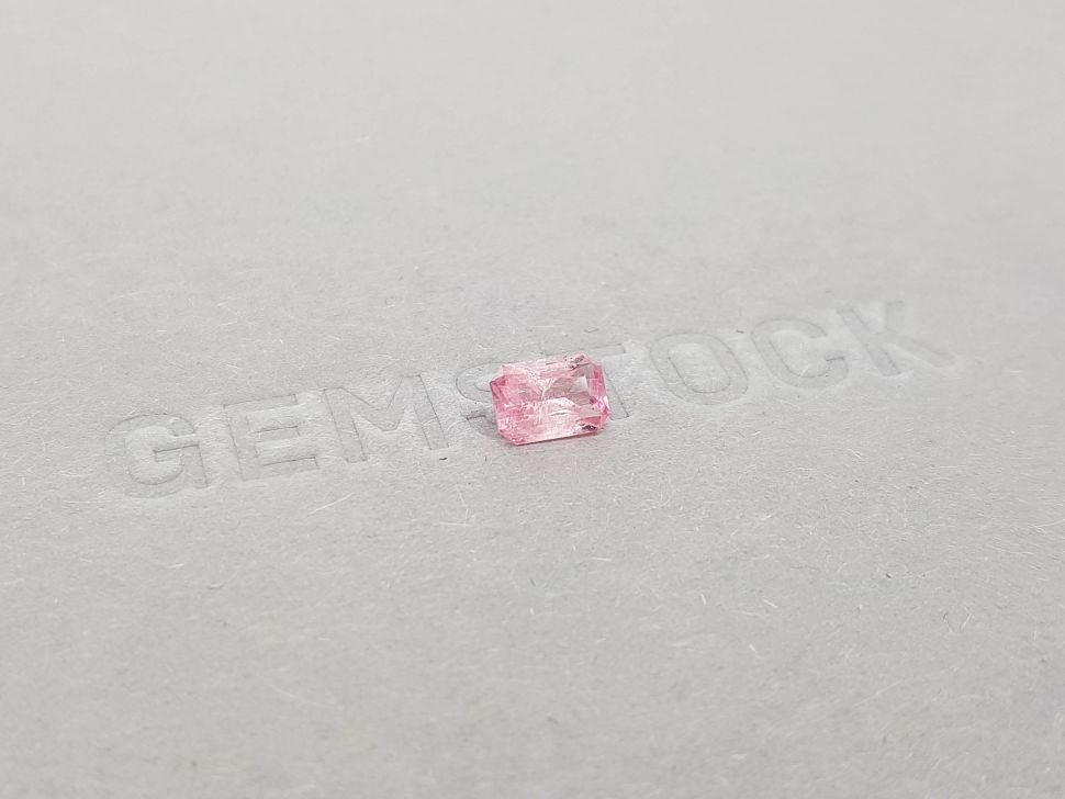 Светлый розовый турмалин в огранке радиант 0,78 карат, Афганистан Изображение №3