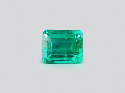 Изумруд цвета Vivid Green из Колумбии в огранке октагон 1,30 карат photo