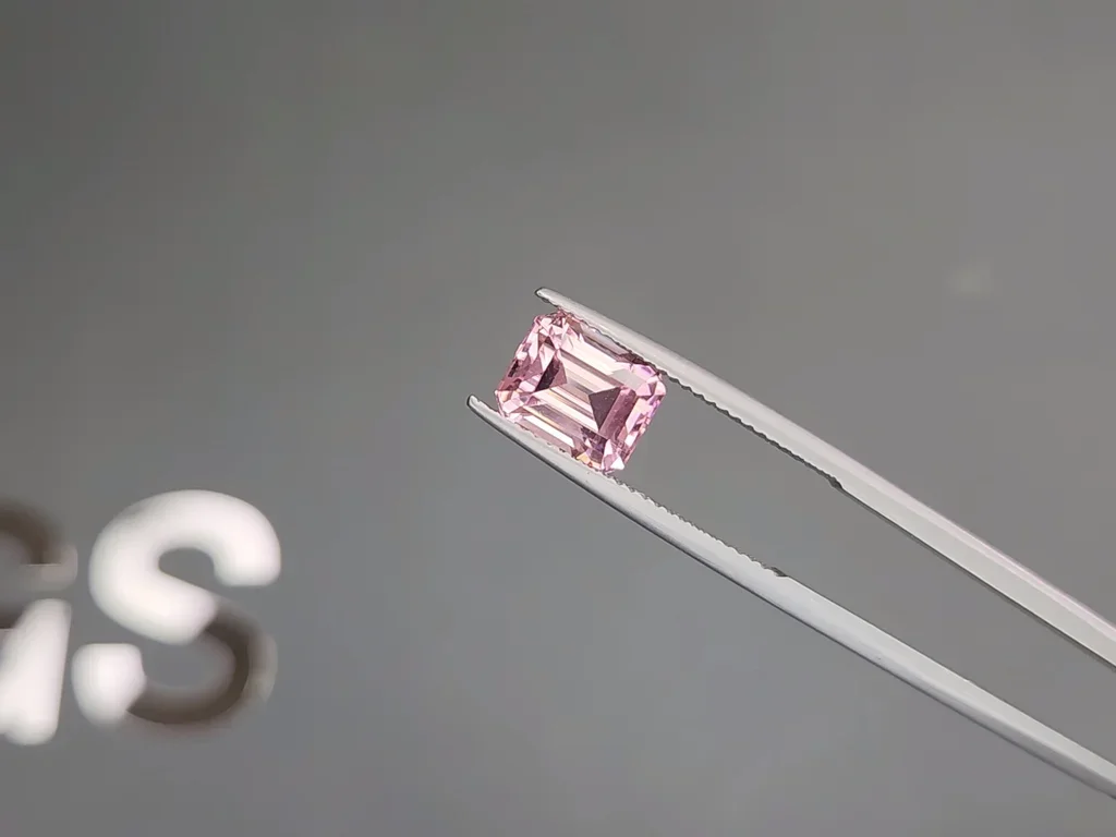 Турмалин Baby Pink в огранке октагон 2,91 карата, Афганистан Изображение №3