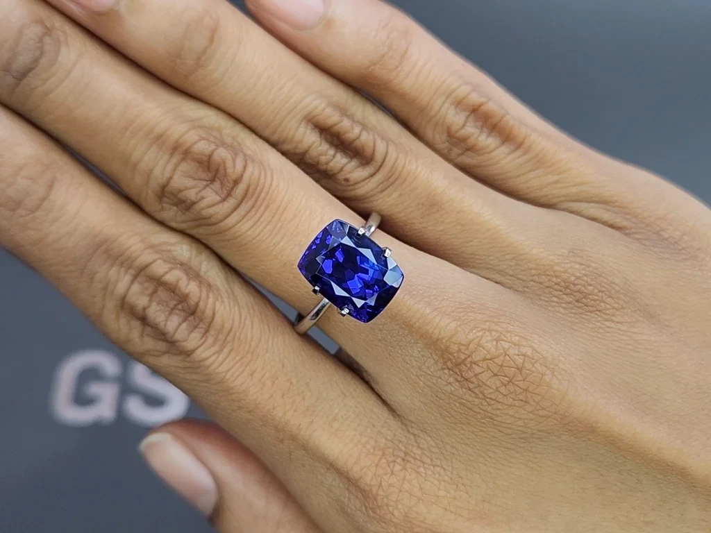 Танзанит в огранке кушон 7,65 карат, Танзания Изображение №5