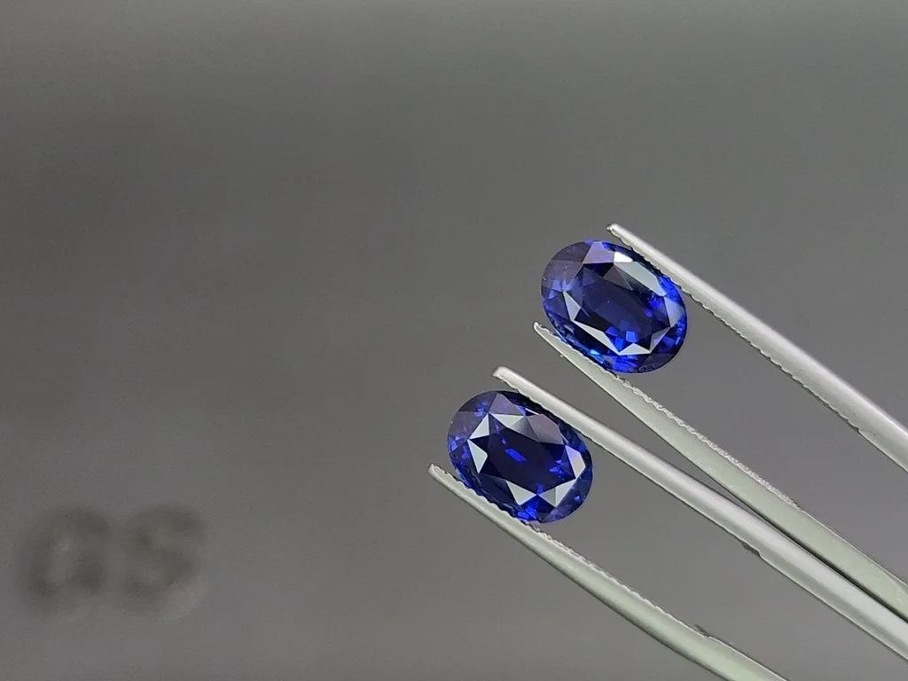 Сет сапфиров Royal Blue  в огранке овал 10,56 карат, Шри-Ланка Изображение №4