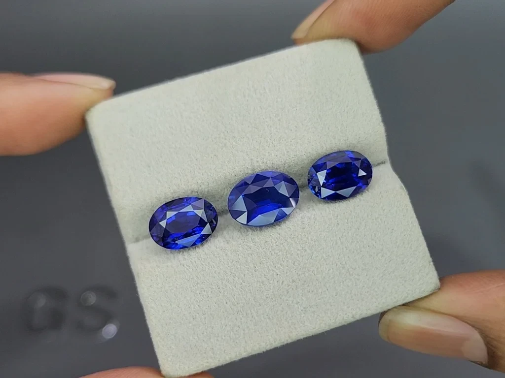 Сет сапфиров Royal Blue  в огранке овал 10,56 карат, Шри-Ланка Изображение №5