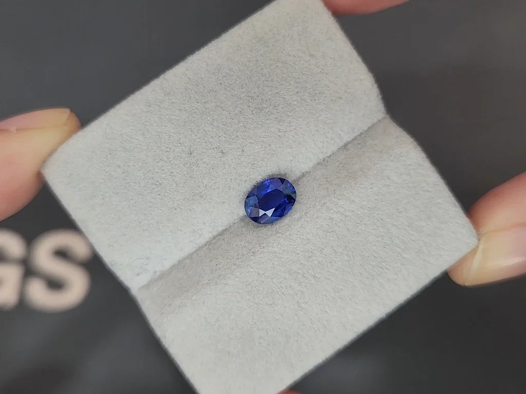 Сапфир Royal Blue в огранке овал 1,10 карат, Шри-Ланка Изображение №4