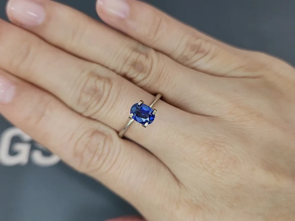Сапфир Royal Blue в огранке овал 1,10 карат, Шри-Ланка Изображение №5