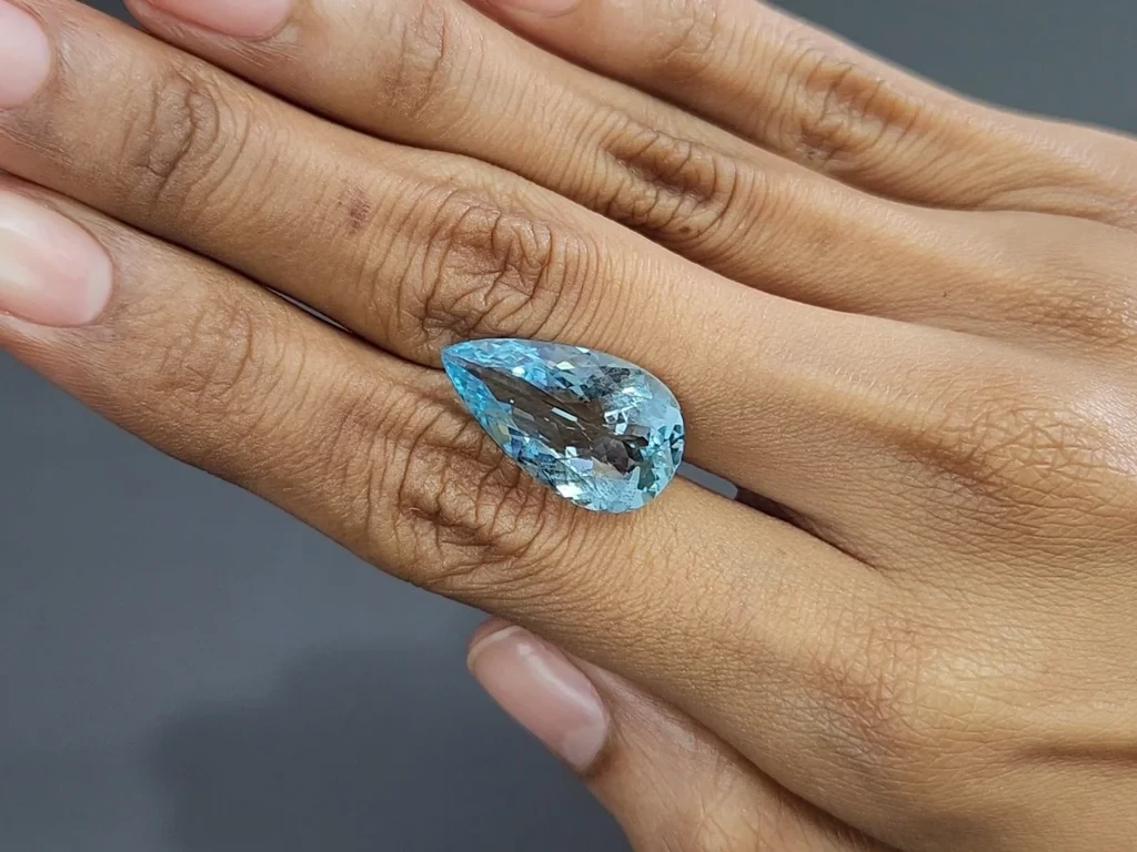 Аквамарин в огранке груша 10,74 карат, Мадагаскар Изображение №2