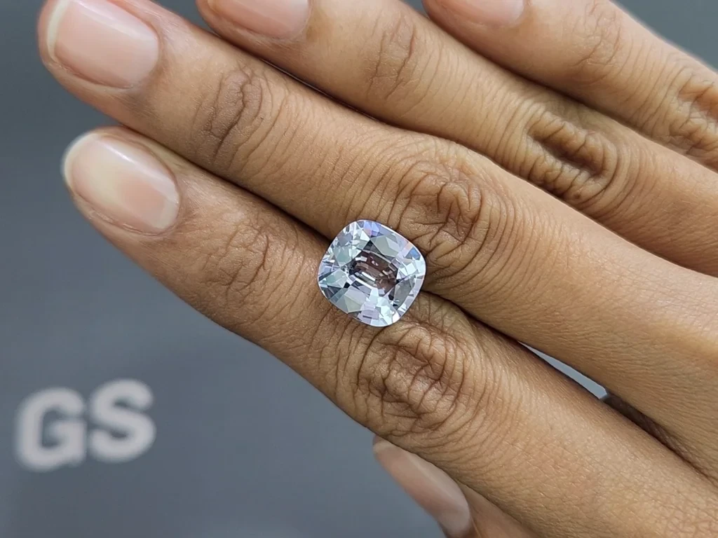 Шпинель в огранке кушон 6,31 карат, Бирма Изображение №2