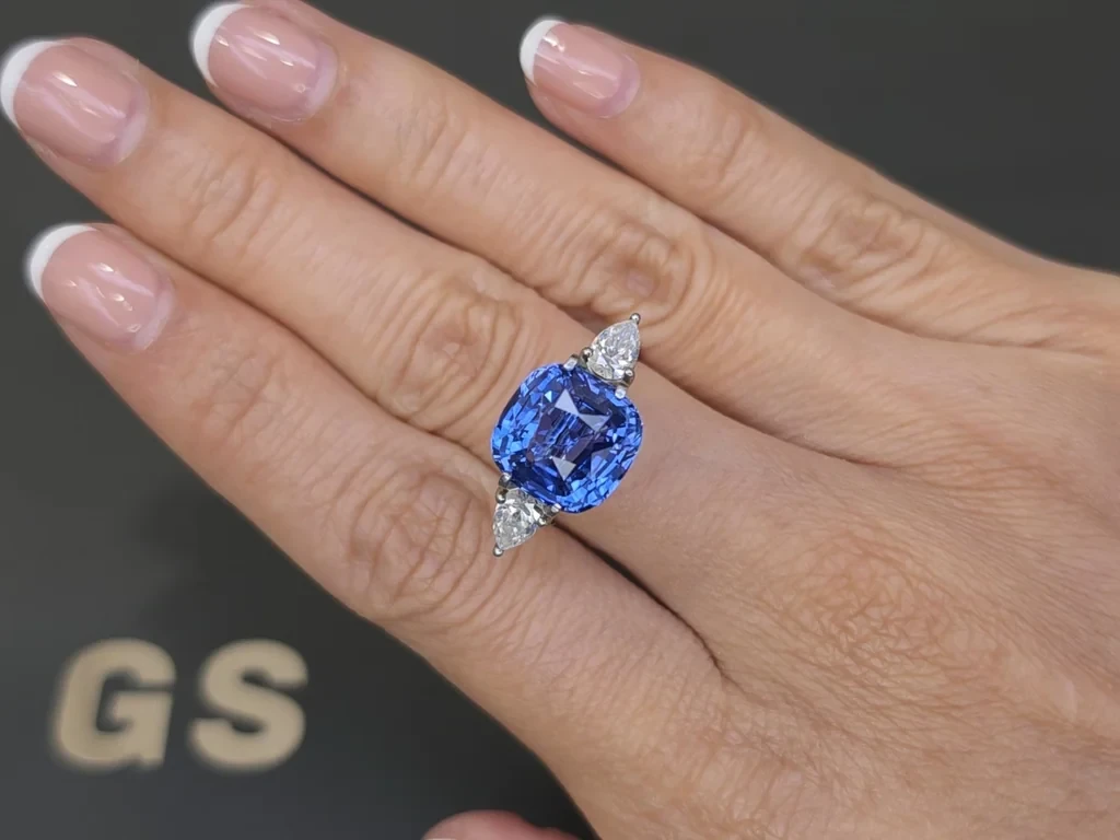 Сапфир Cornflower Blue в огранке кушон 9,18 карат, Шри-Ланка Изображение №3
