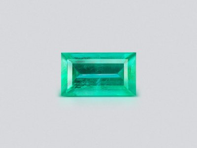Колумбийский изумруд цвета Vivid Green в огранке багет 3,97 карат photo