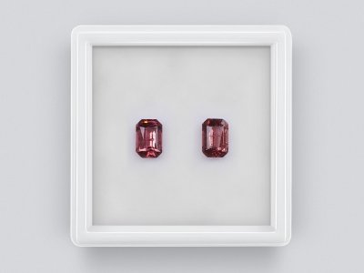 Пары красных турмалинов рубеллитов 1-3 карат, Нигерия photo