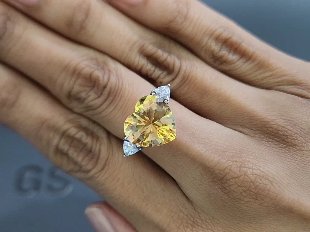 Цитрин в высокоточной огранке сердце 6,16 карат, Африка Изображение №5