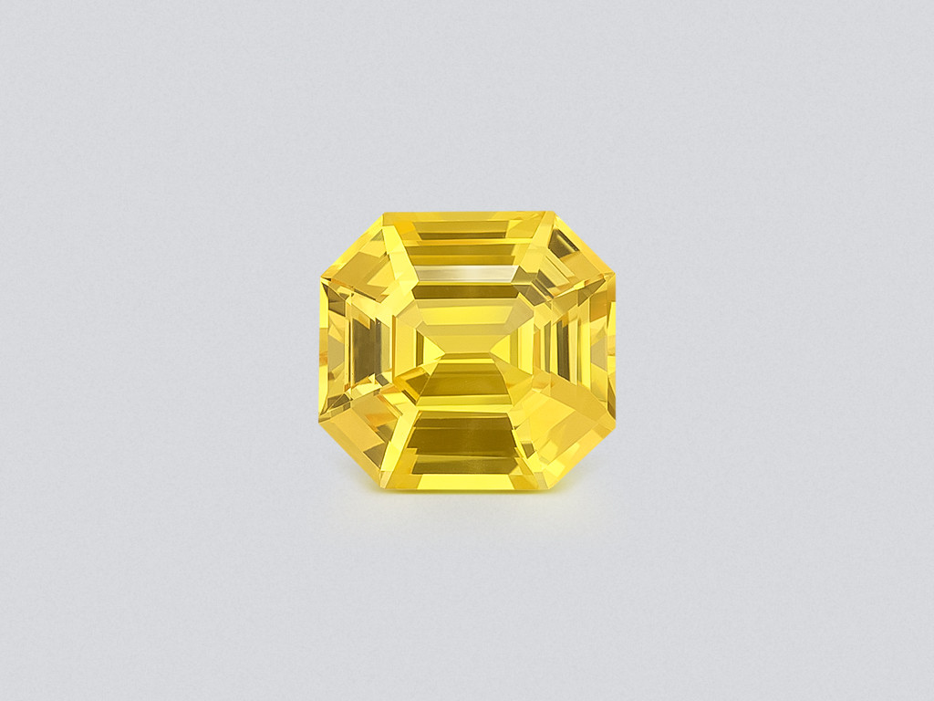 Негретый Golden Yellow сапфир в огранке октагон 4,54 карат, Шри-Ланка Изображение №1