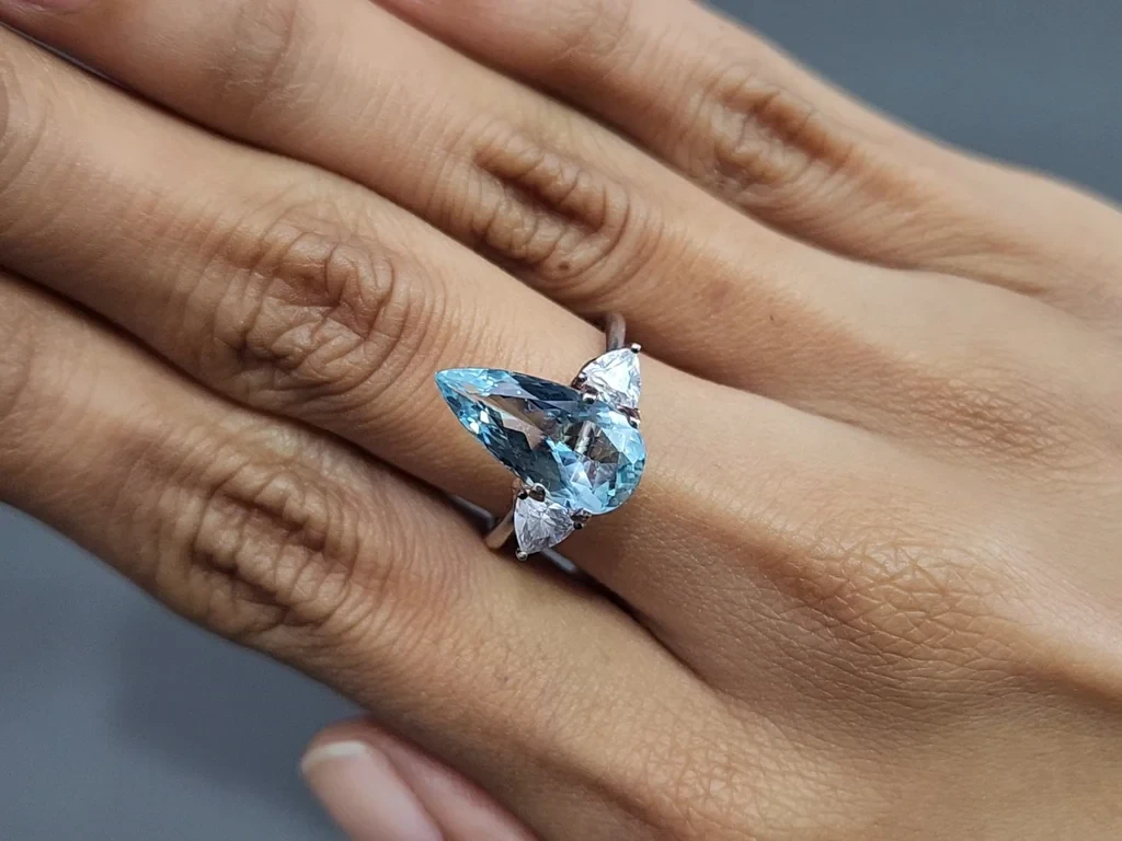 Аквамарин в огранке груша 2,75 карат, Мадагаскар Изображение №5