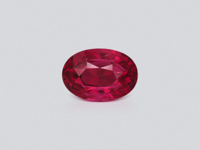 Шпинель Махенге Vibrant pink red в огранке овал 3,02 карата, Танзания photo