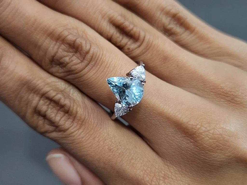 Аквамарин в огранке груша 2,53 карат, Мадагаскар  Изображение №5