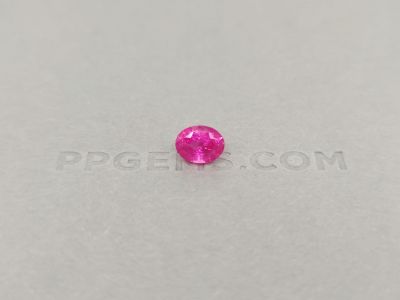 Шпинель Махенге неонового розового цвета 2,07 карата