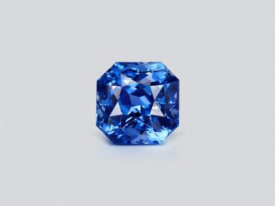 Негретый синий сапфир цвета Cornflower в огранке радиант 7,46 карата, Шри-Ланка  photo
