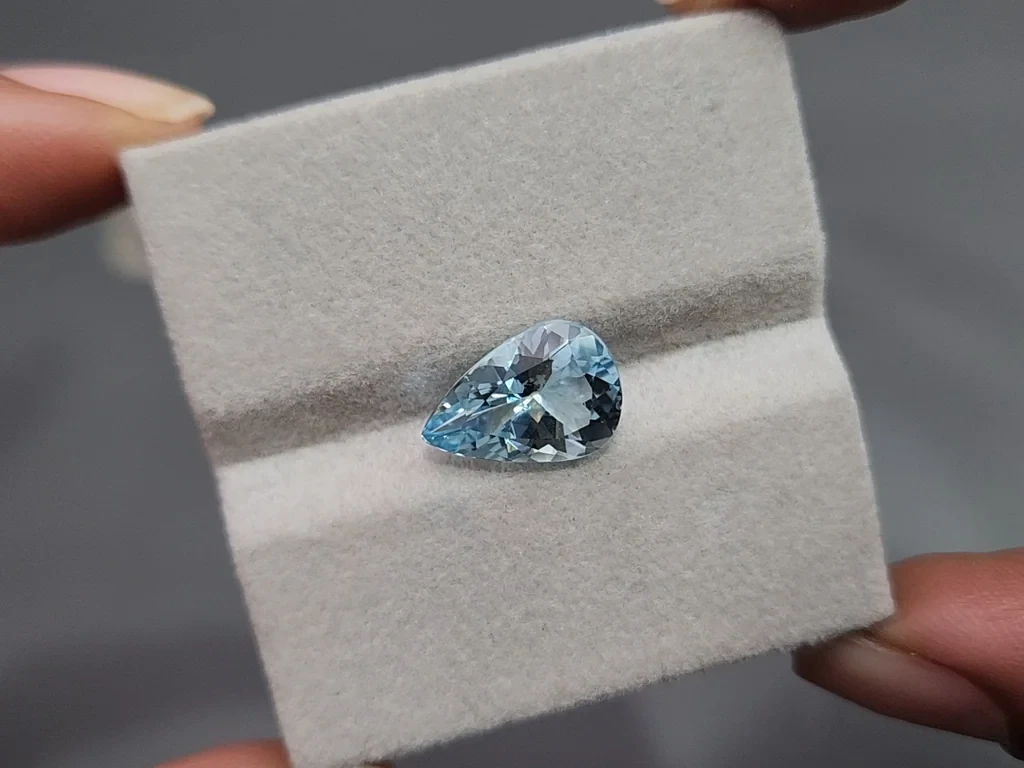 Аквамарин в огранке груша 2,97 карат, Мадагаскар Изображение №4