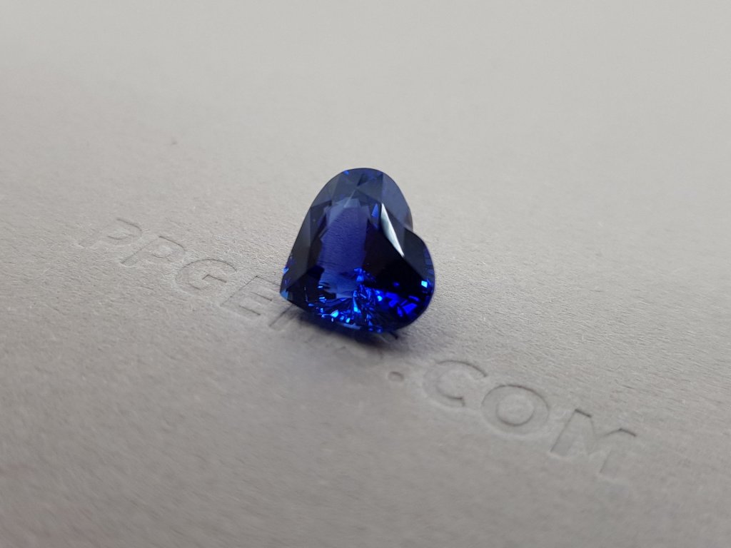 Синий сапфир цвета Royal Blue в огранке сердце 6,13 карат, Шри-Ланка Изображение №3