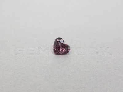 Насыщенная пурпурная шпинель в огранке сердце 2,39 карата, Бирма