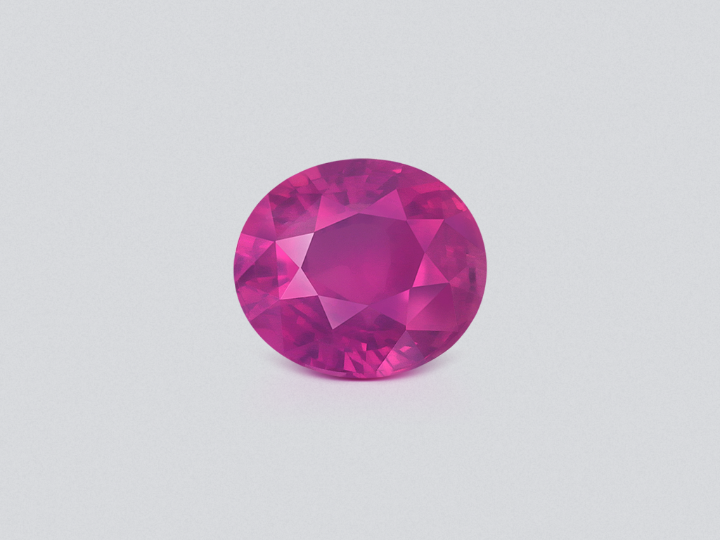 Негретый сапфир Hot Pink с эффектом рутилового шелка в огранке овал 2,02 карата, Шри-Ланка Изображение №1