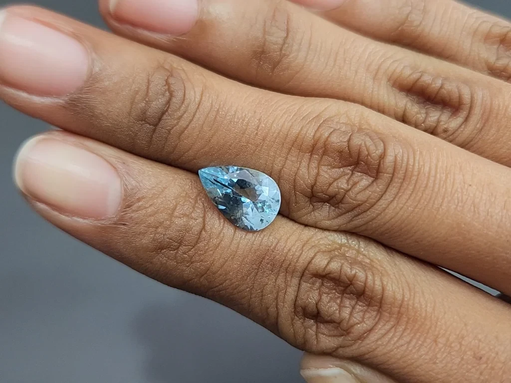 Аквамарин в огранке груша 2,70 карат, Мадагаскар Изображение №2
