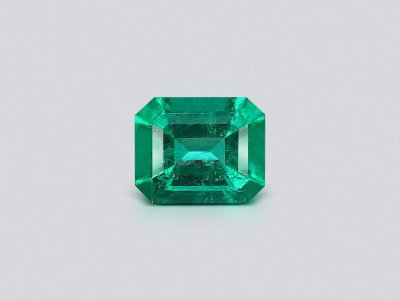 Изумруд цвета Vivid Green 1,14 карат, Колумбия photo