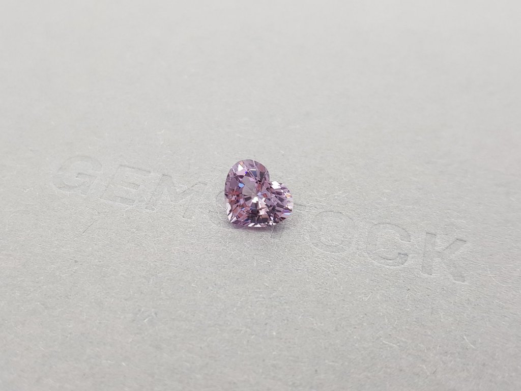 Шпинель розовато-фиолетового цвета 2,15 карат, Бирма Изображение №3