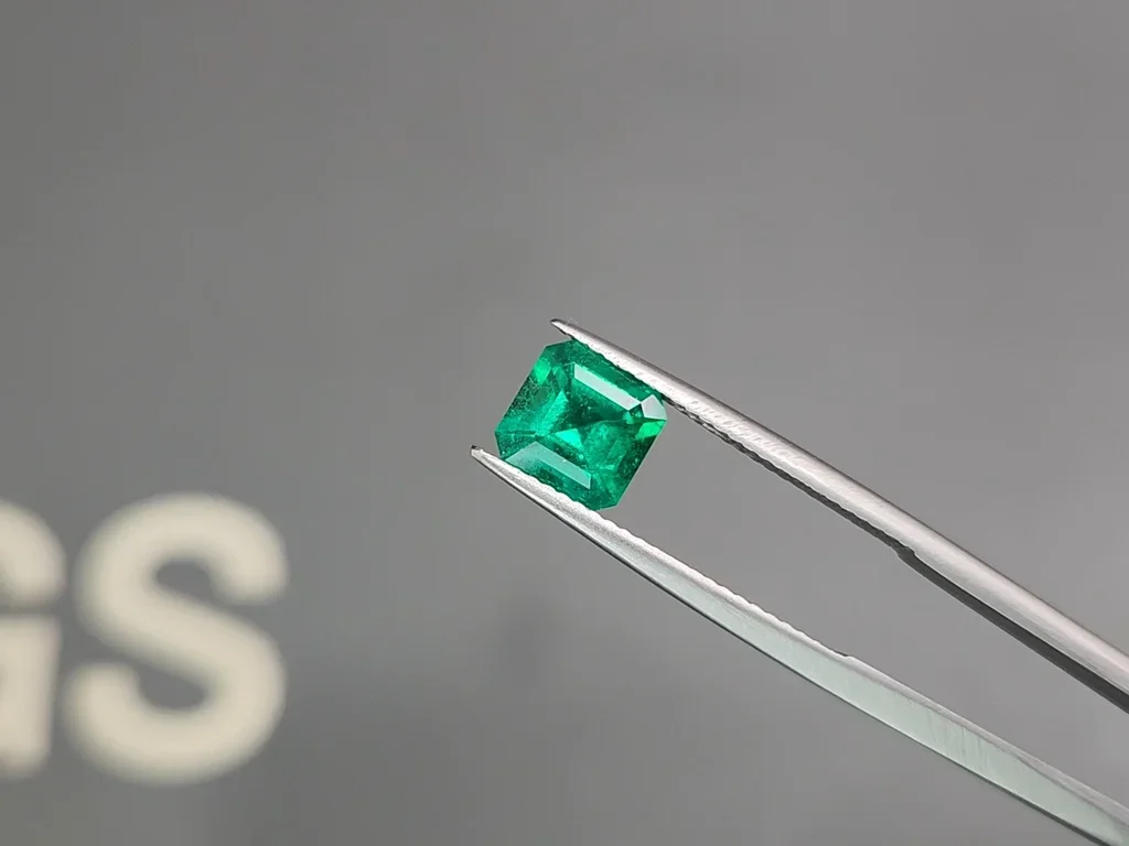 Колумбийский изумруд 1,46 карата Muzo Green Изображение №3