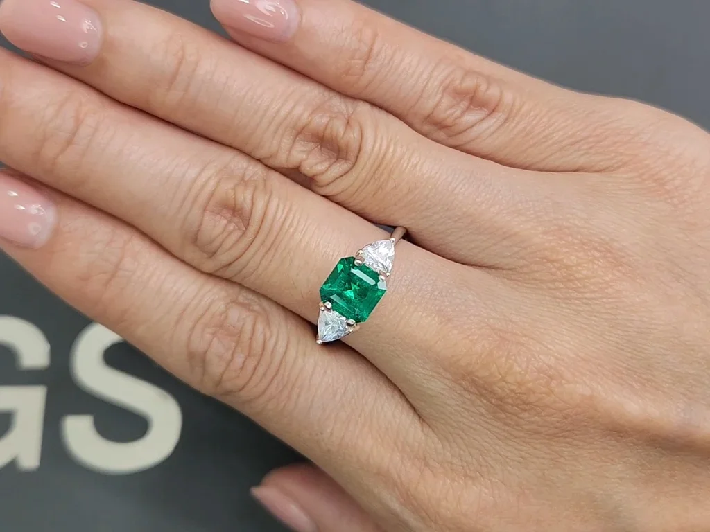 Колумбийский изумруд 1,46 карата Muzo Green Изображение №5