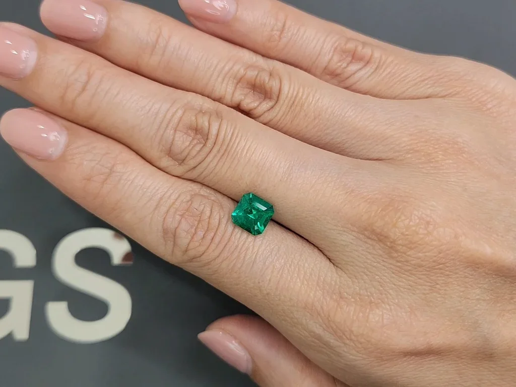 Колумбийский изумруд 1,46 карата Muzo Green Изображение №2