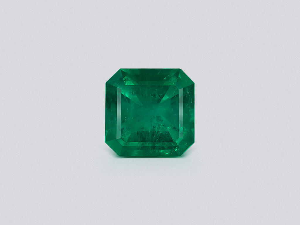Изумруд Vivid Green в огранке октагон 8,55 карат, Колумбия Изображение №1