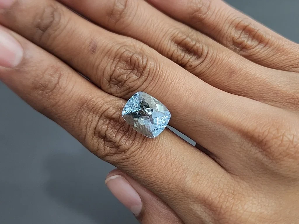 Аквамарин в огранке кушон 6,89 карат, Мадагаскар  Изображение №2