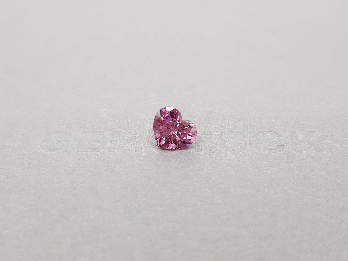 Пурпурно-розовая шпинель в огранке сердце 2,04 карата, Бирма фото №1