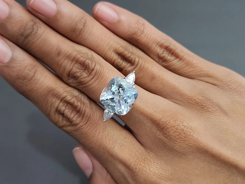 Аквамарин в огранке кушон 8,78 карат, Мадагаскар  Изображение №5