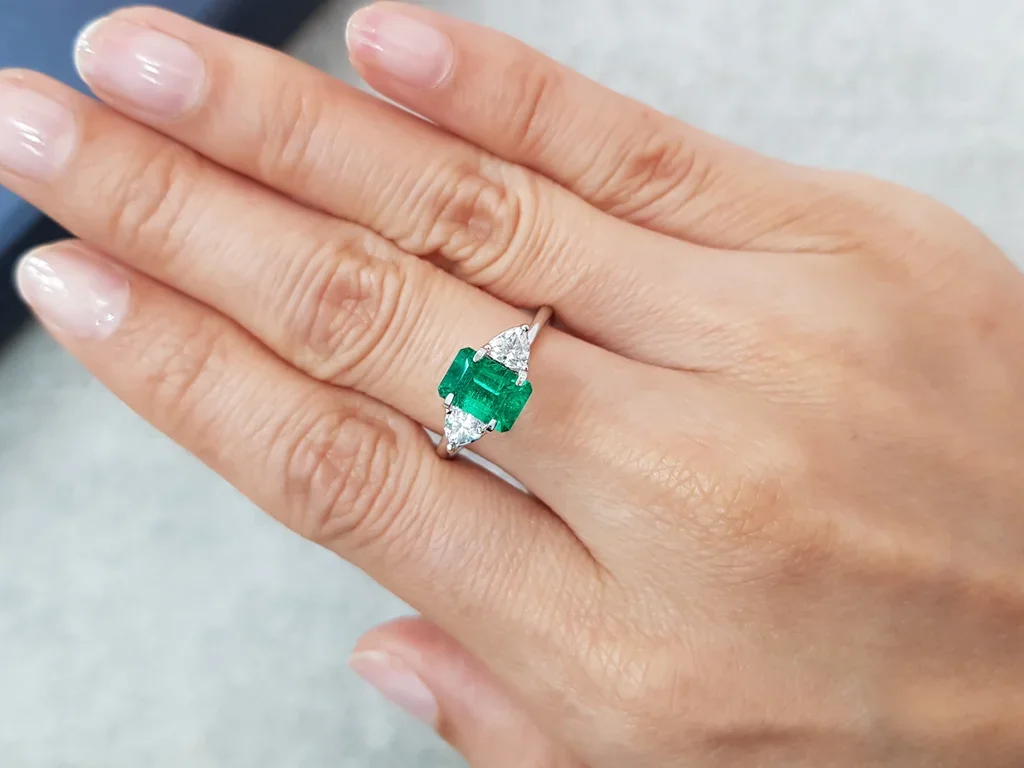 Колумбийский изумруд Muzo Green 1,14 карат Изображение №2
