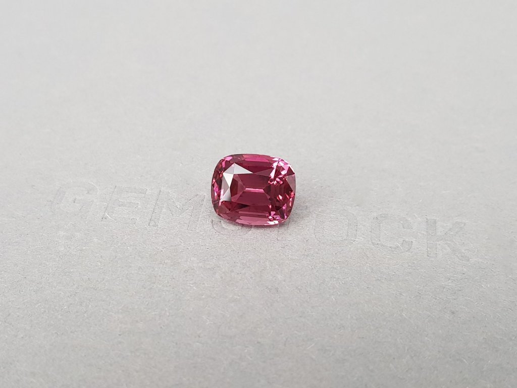 Кольцо с пурпурно-розовым рубеллитом 4,51 карата и бриллиантами в белом золоте 750 пробы Изображение №5