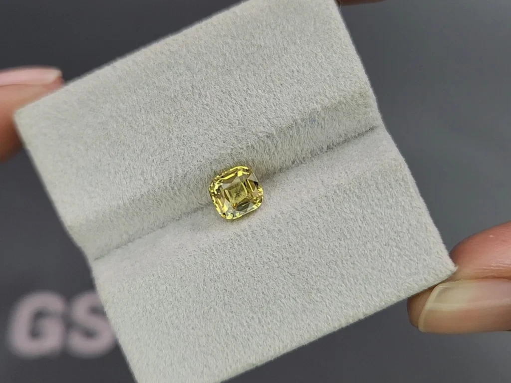 Хризоберилл в огранке кушон 1,30 карат, Шри-Ланка Изображение №4