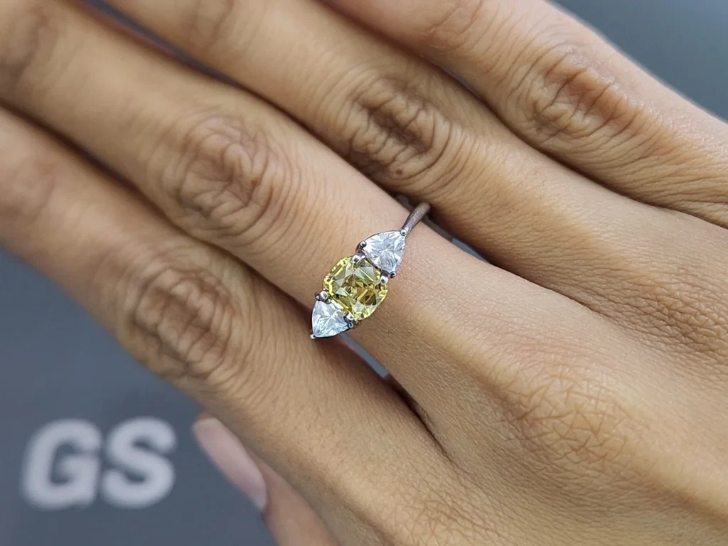 Хризоберилл в огранке кушон 1,30 карат, Шри-Ланка Изображение №5