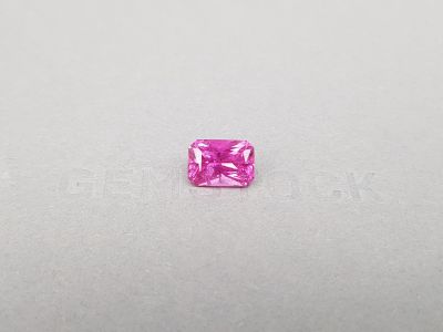 Рубеллит редкого цвета hot pink в огранке радиант 3,28 карата, Нигерия