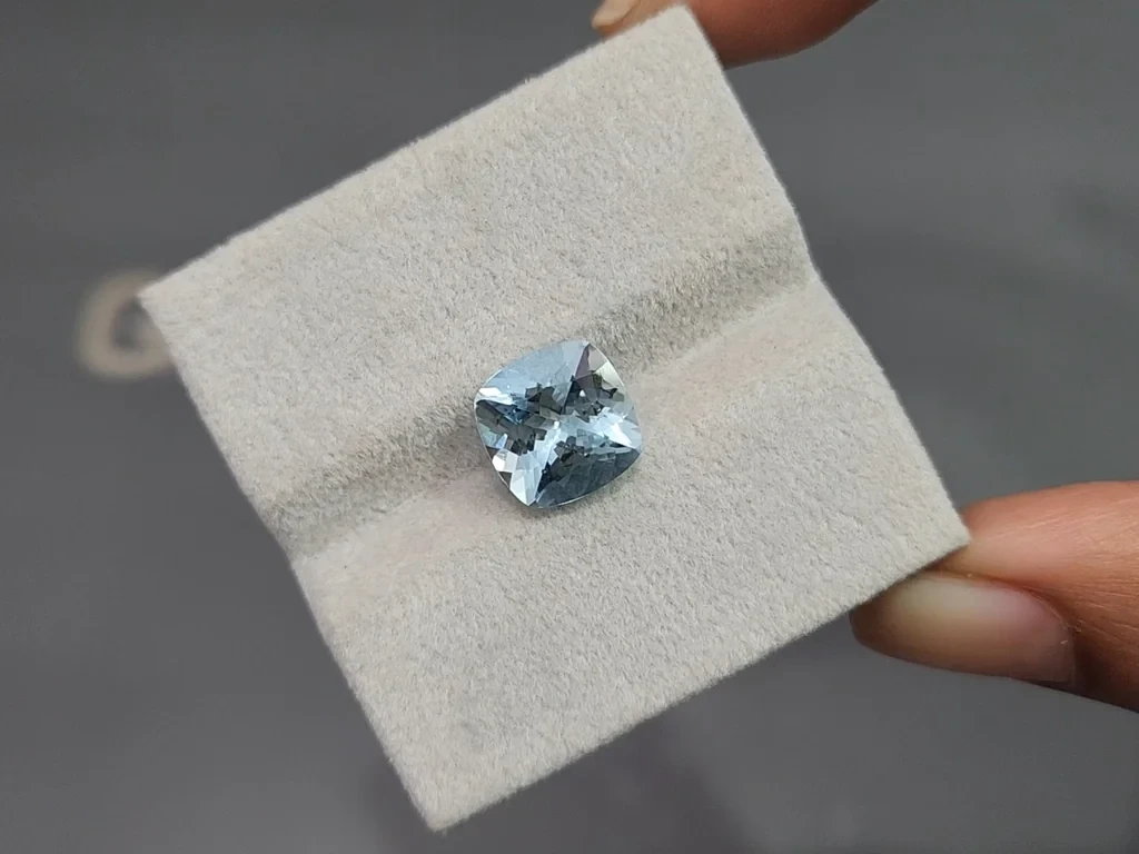 Аквамарин в огранке кушон 3,64 карат, Мадагаскар  Изображение №4