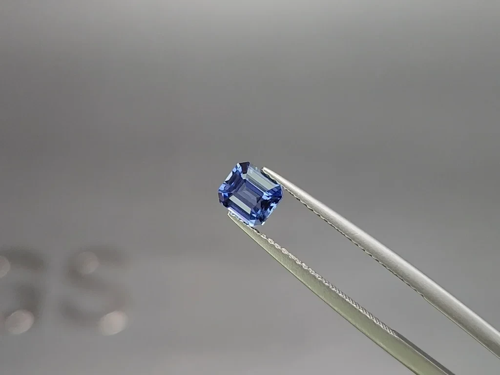 Негретый сапфир Cornflower Blue в огранке октагон 1,03 карат, Шри-Ланка Изображение №3