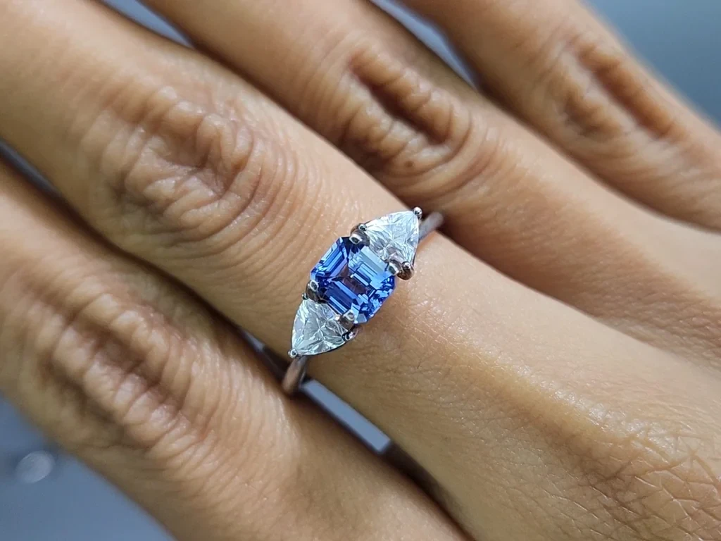 Негретый сапфир Cornflower Blue в огранке октагон 1,03 карат, Шри-Ланка Изображение №5